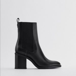 NWT ZARA WIDE HEELED STRETCH ANKLE BOOTS